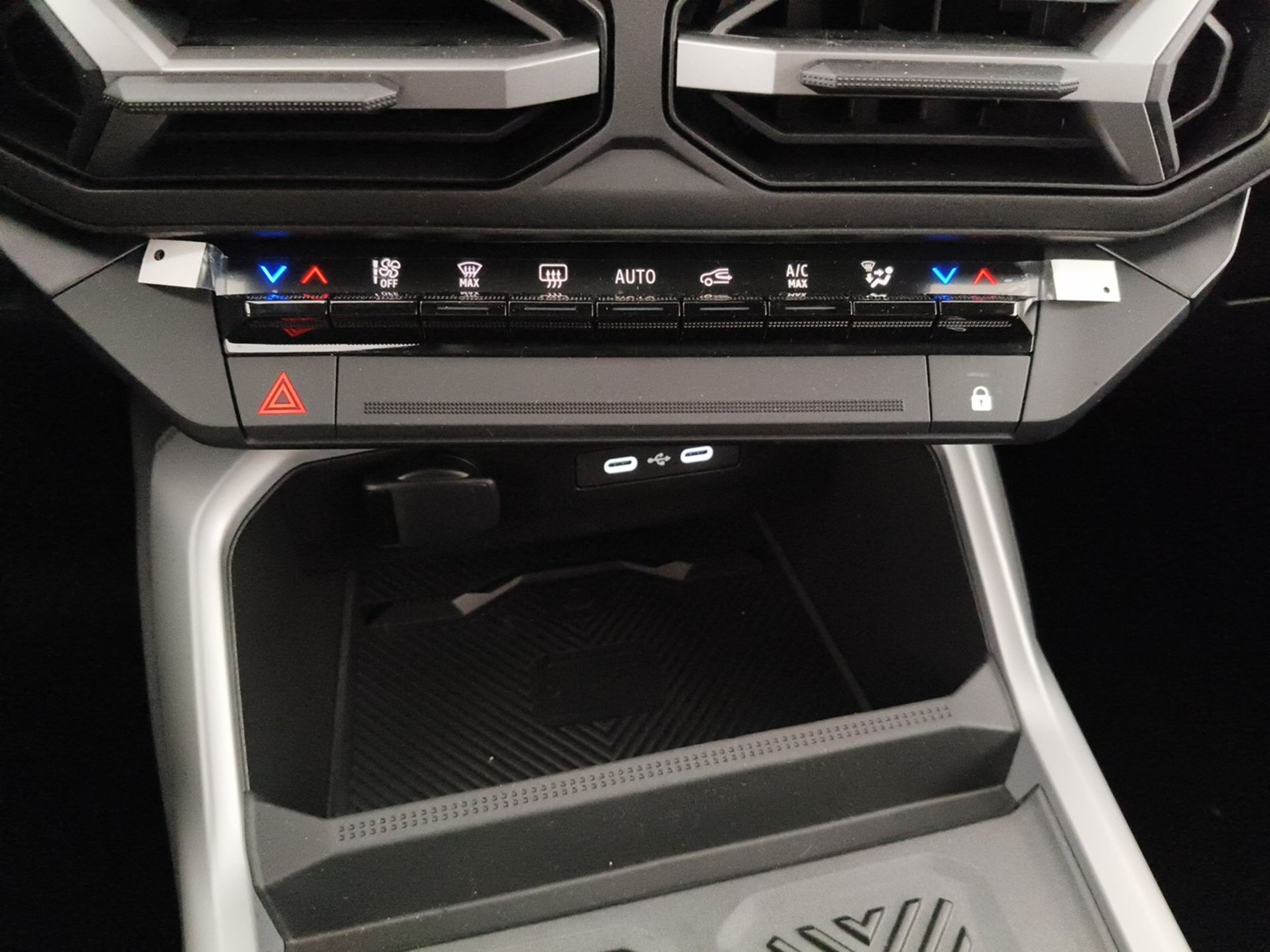 Dacia BIGSTER journey hybrid 155 - Messa