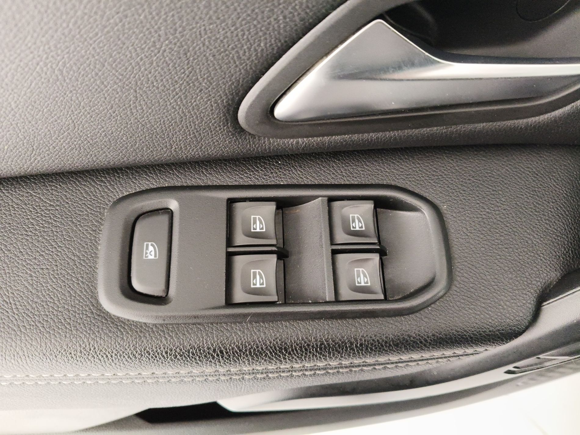 DACIA Duster Duster 1.0 tce Prestige Gpl 4x2 100cv - Messa