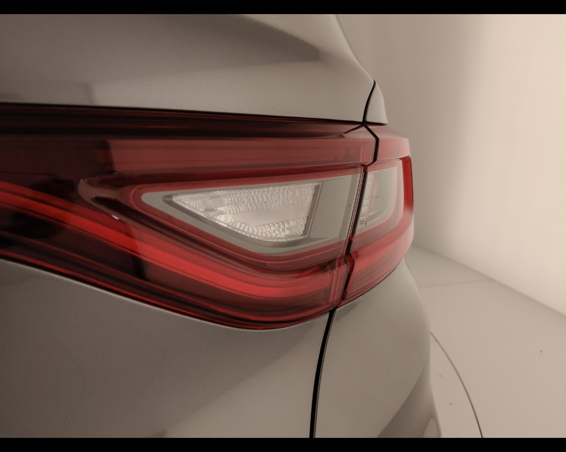 Renault ARKANA Arkana 1.6 hybrid R.S. Line E-Tech 145cv - Messa