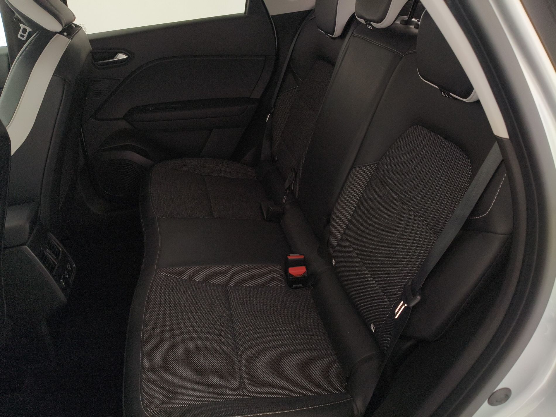 RENAULT Captur Captur 1.6 E-Tech hybrid Techno Fast Track 145cv auto - Messa