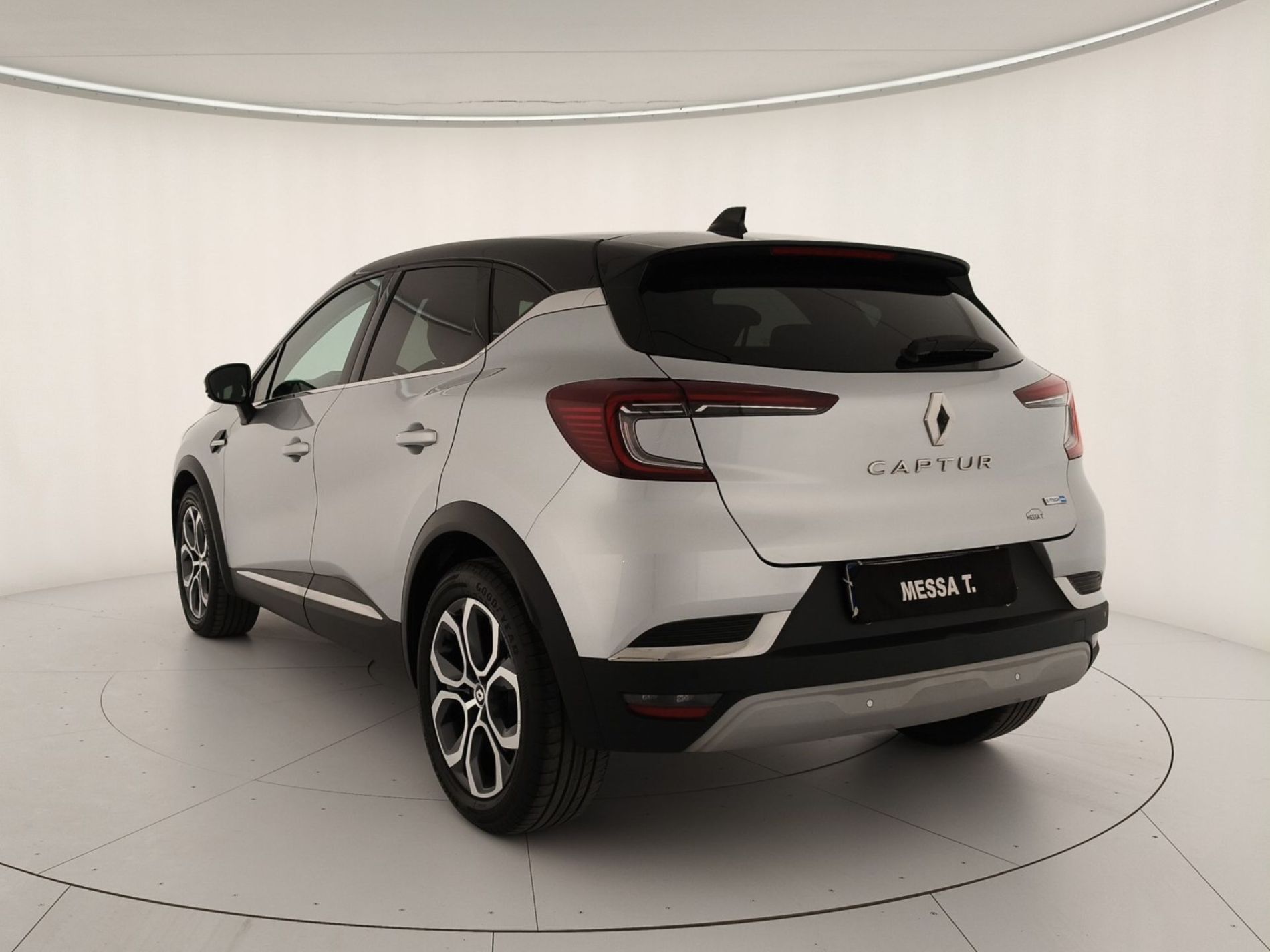 RENAULT Captur Captur 1.6 E-Tech hybrid Techno Fast Track 145cv auto - Messa