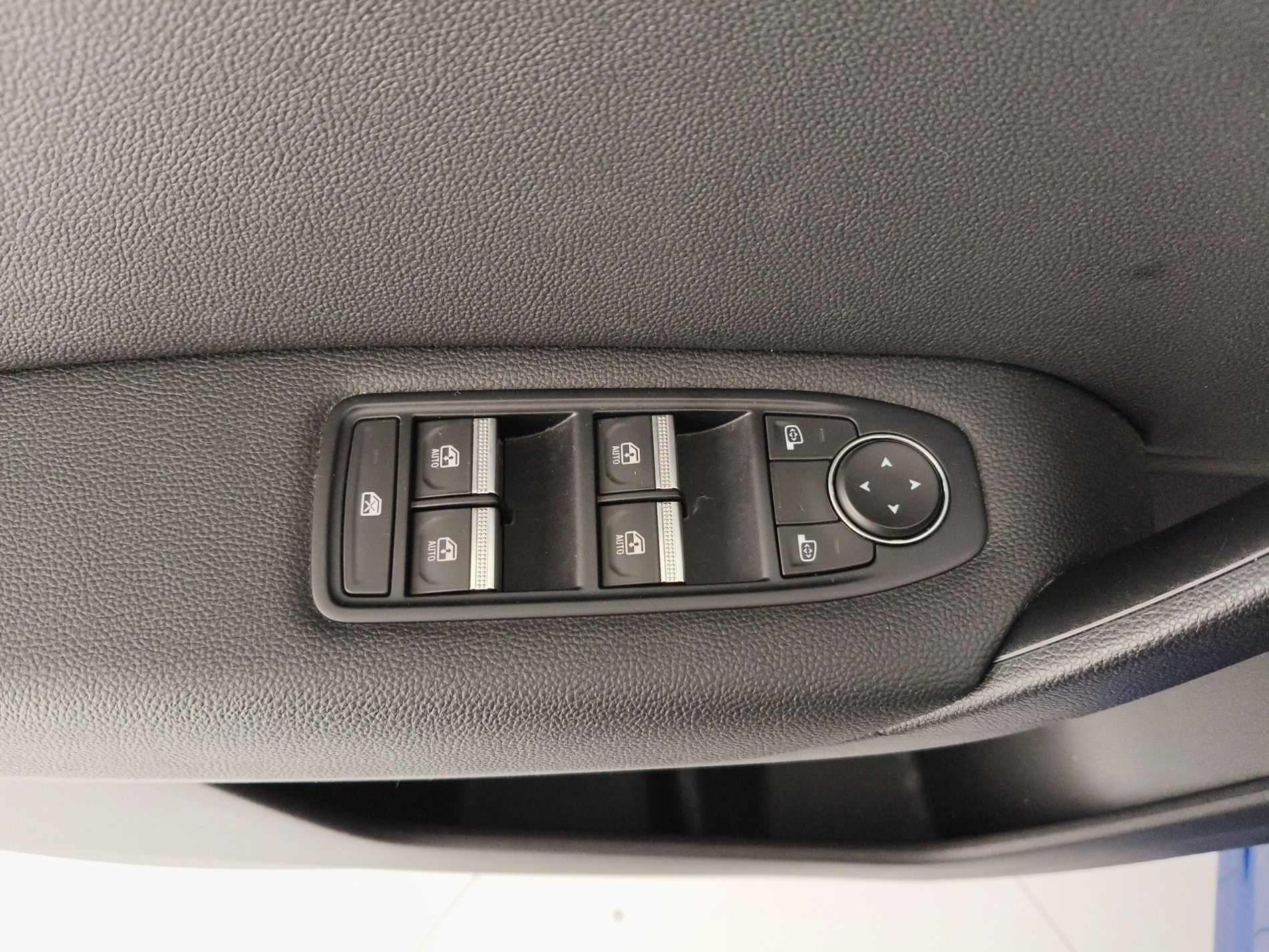 RENAULT Captur Captur 1.6 E-Tech hybrid Techno Fast Track 145cv auto - Messa