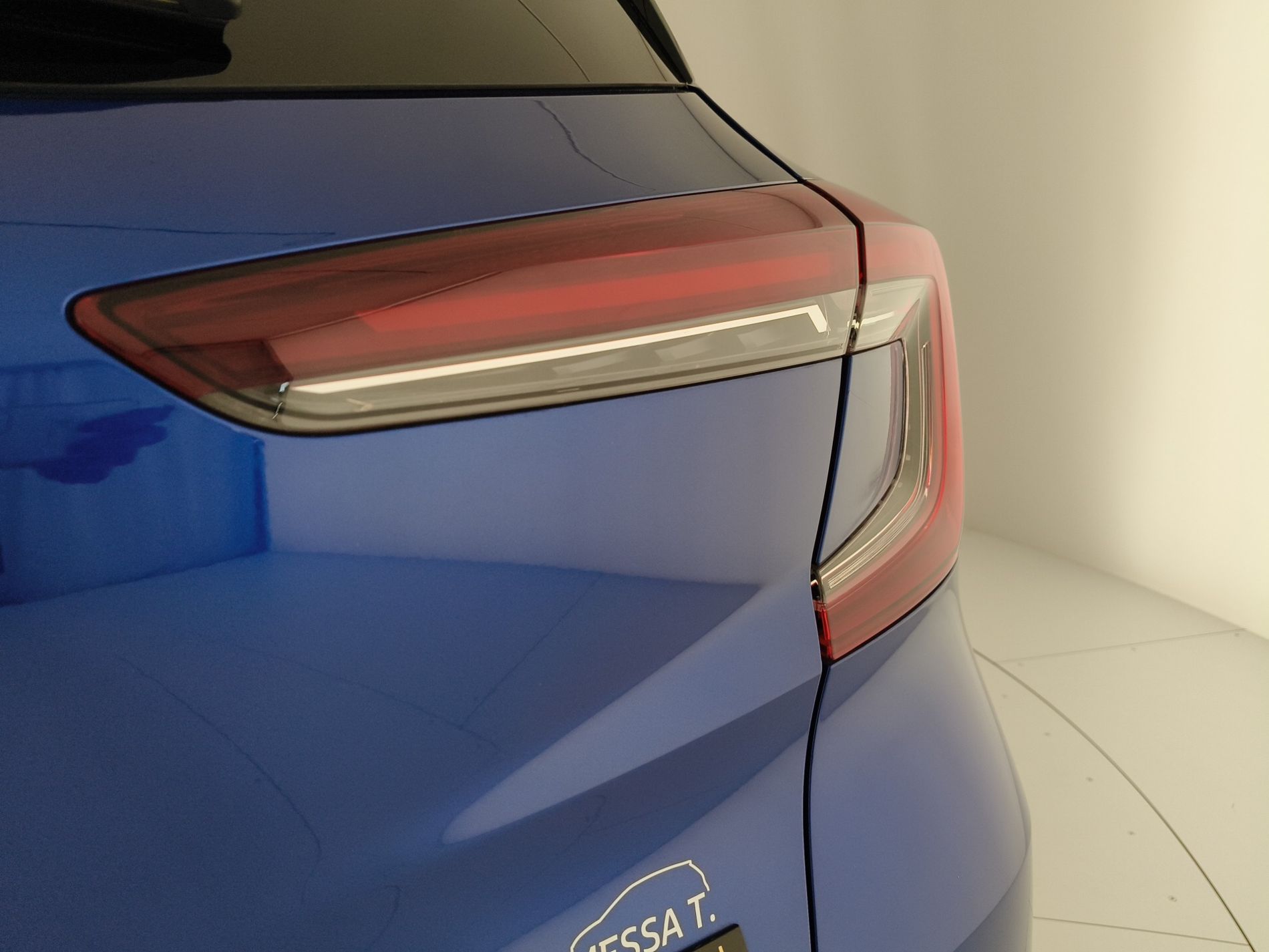 RENAULT Captur Captur 1.6 E-Tech hybrid Techno Fast Track 145cv auto - Messa