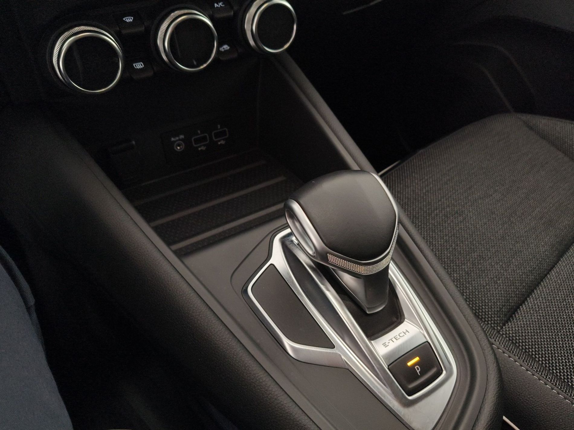 RENAULT Captur Captur 1.6 E-Tech phev Intens 160cv auto my21 - Messa