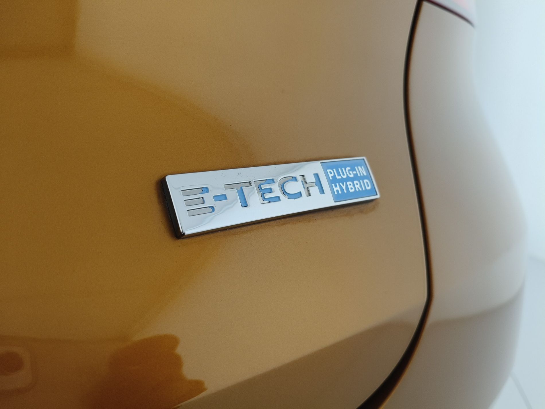 RENAULT Captur II 2019 Captur 1.6 E-TECH Plug-in Hybrid 160cv Intens Auto - Messa