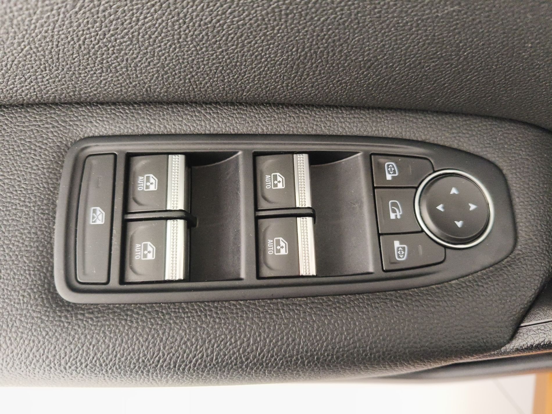 RENAULT Captur II 2019 Captur 1.6 E-TECH Plug-in Hybrid 160cv Intens Auto - Messa