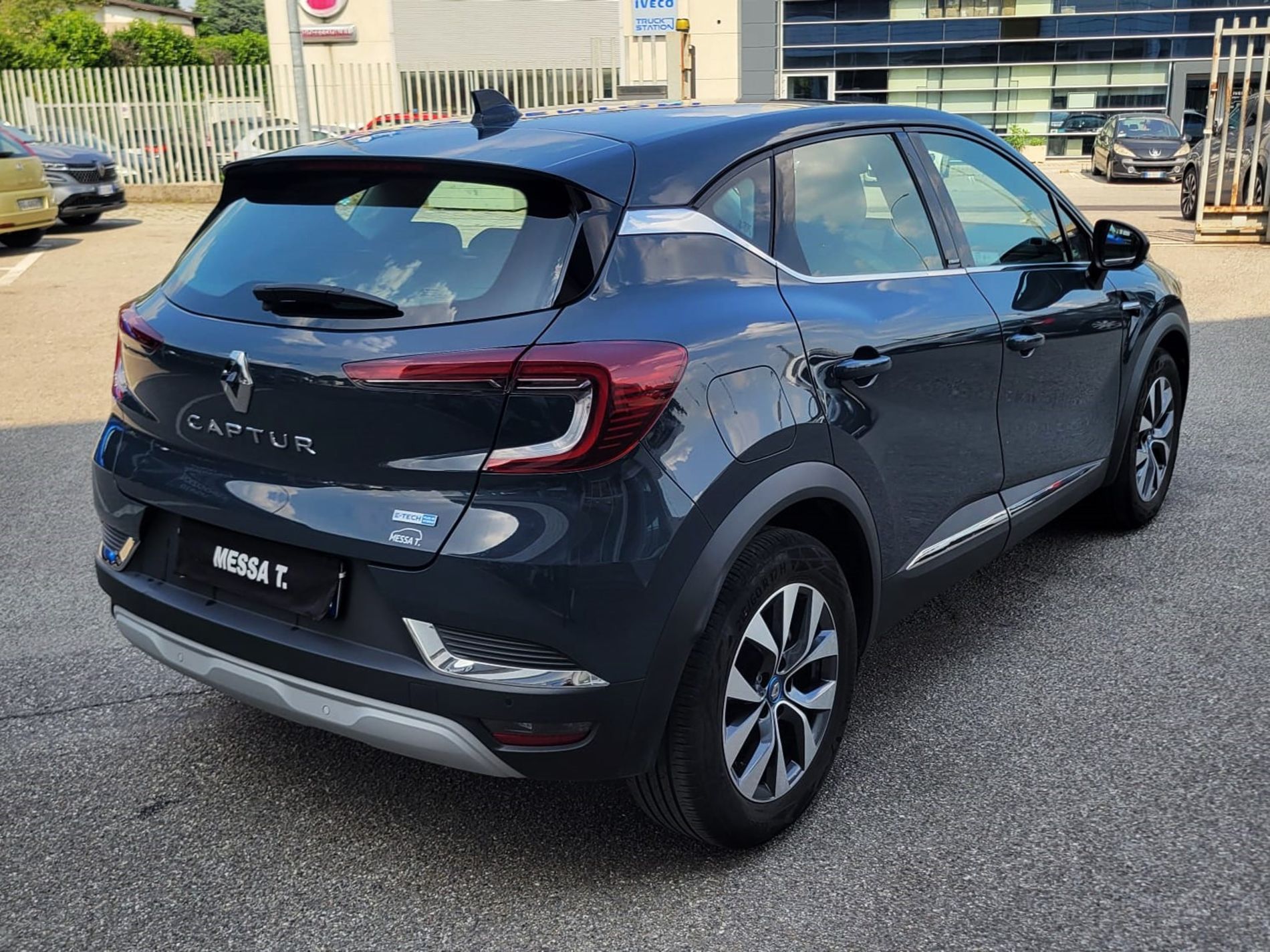 RENAULT Captur II 2019 Captur 1.6 E-TECH Plug-in Hybrid 160cv Intens Auto - Messa