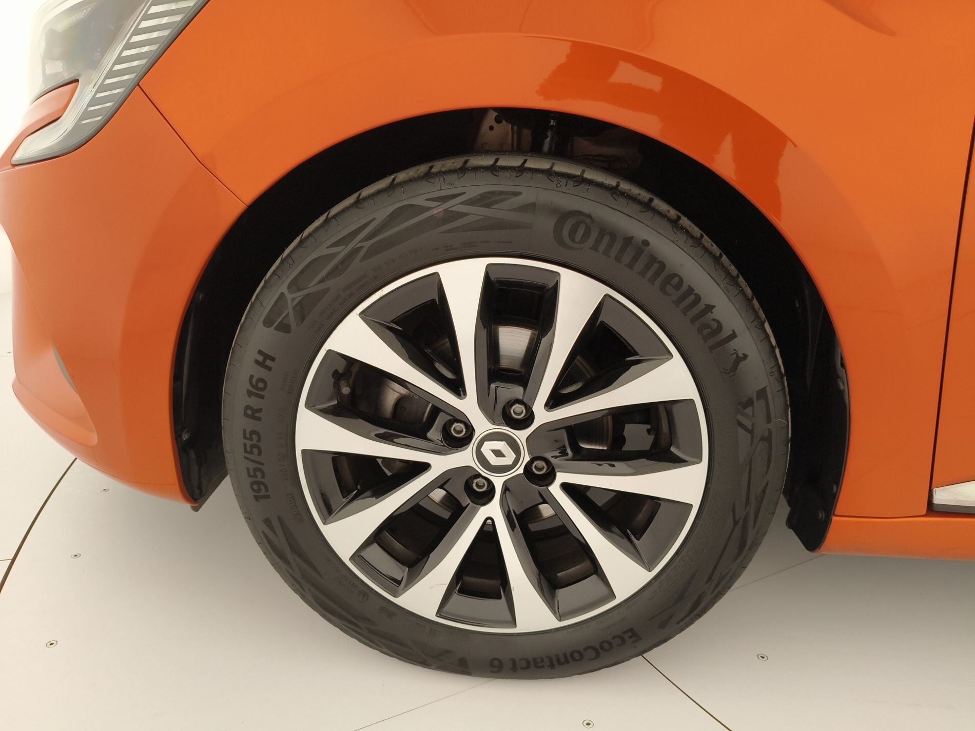 RENAULT Clio V 2019 Clio 5 Porte 1.0 TCe GPL Intens my21 - Messa