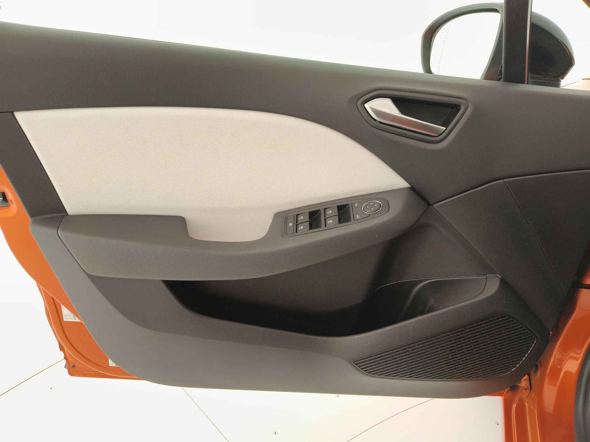 RENAULT Clio V 2019 Clio 5 Porte 1.0 TCe GPL Intens my21 - Messa