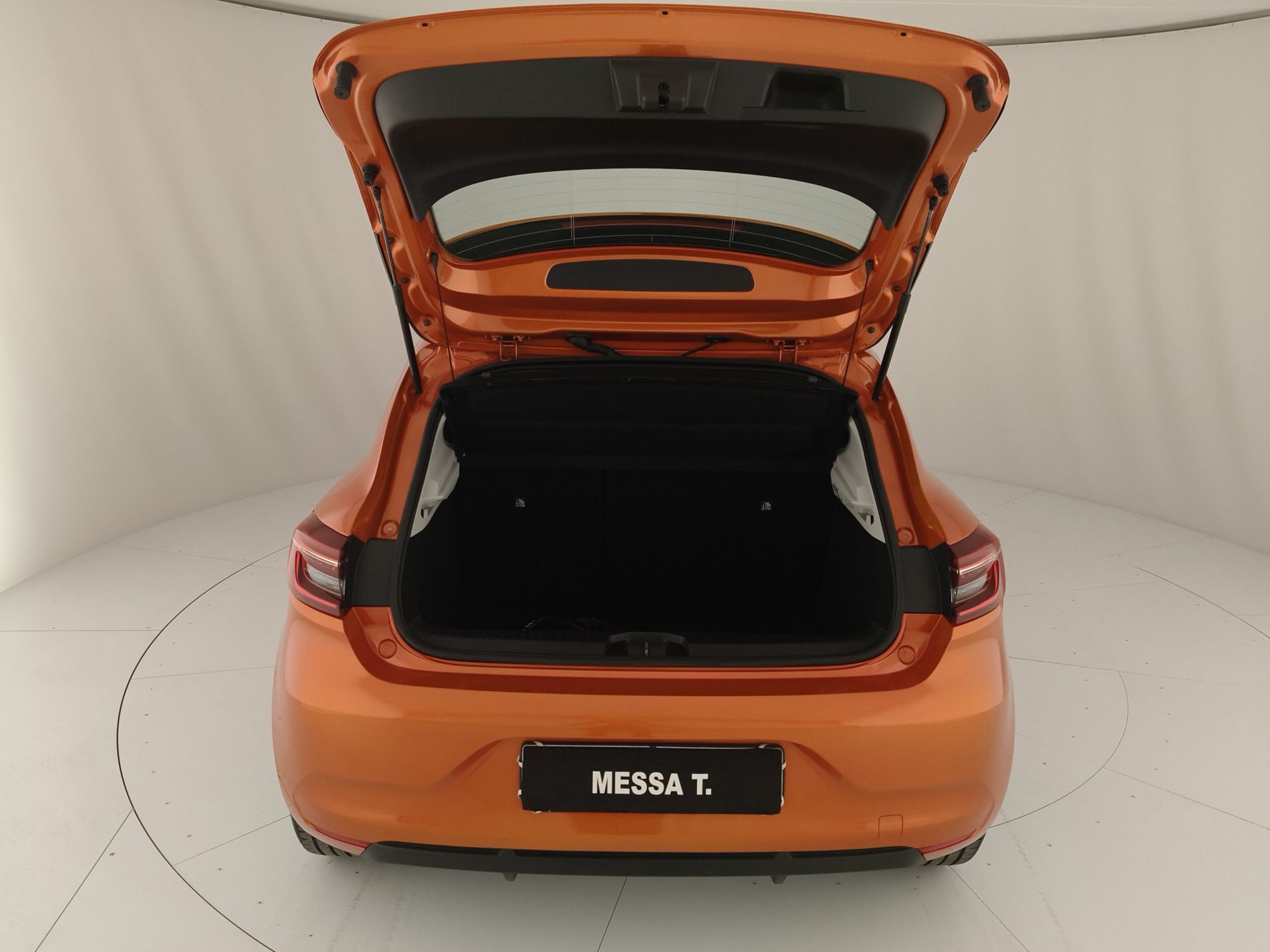 RENAULT Clio V 2019 Clio 5 Porte 1.6 E-Tech full hybrid 145cv Equilibr - Messa