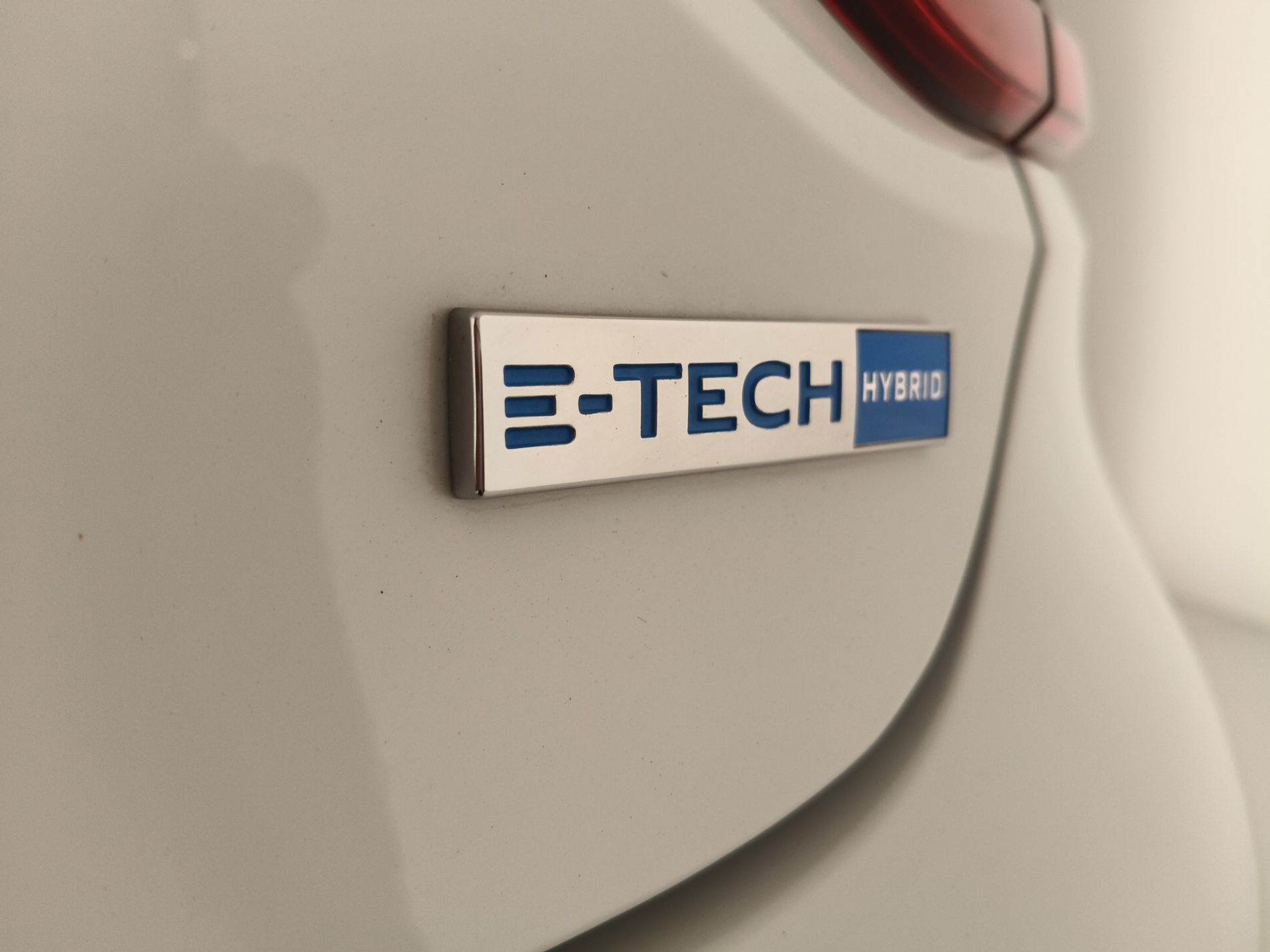 RENAULT Clio V 2019 Clio 5 Porte 1.6 E-TECH Hybrid 140cv Zen Auto my21 - Messa