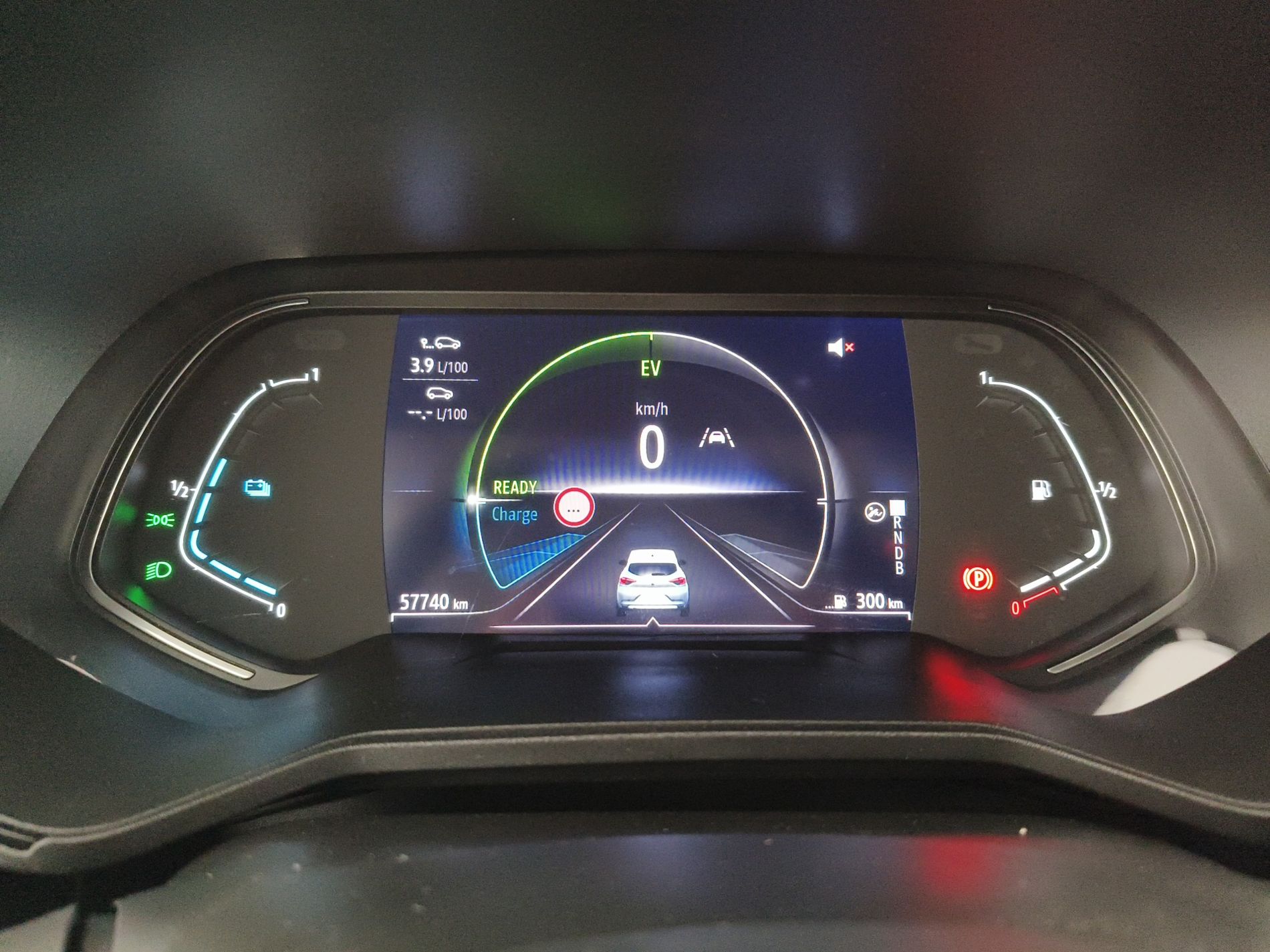 RENAULT Clio V 2019 Clio 5 Porte 1.6 E-TECH Hybrid 140cv Zen Auto my21 - Messa