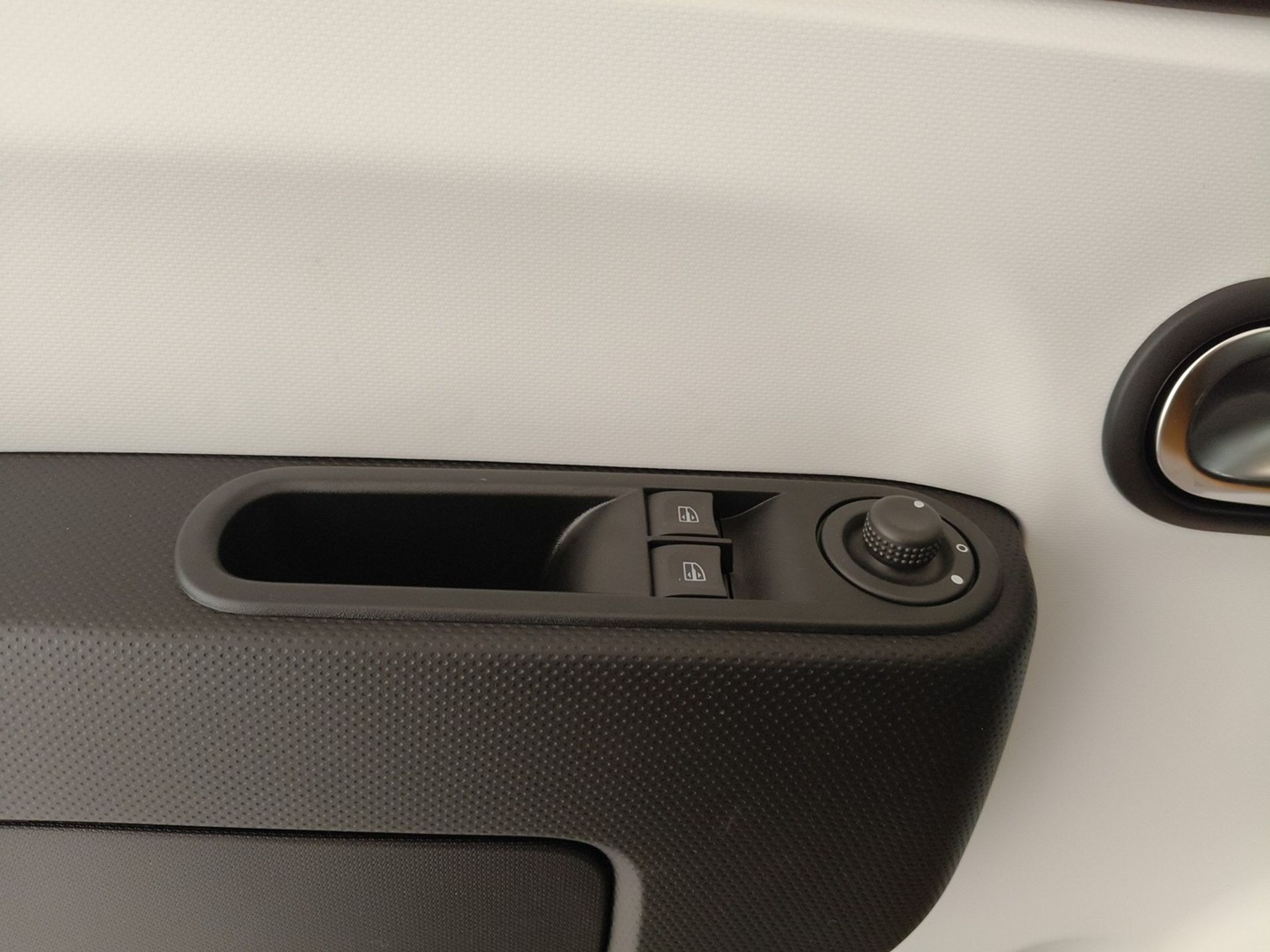 Renault TWINGO ELECTRIC E-TECH electric equilibre - Messa