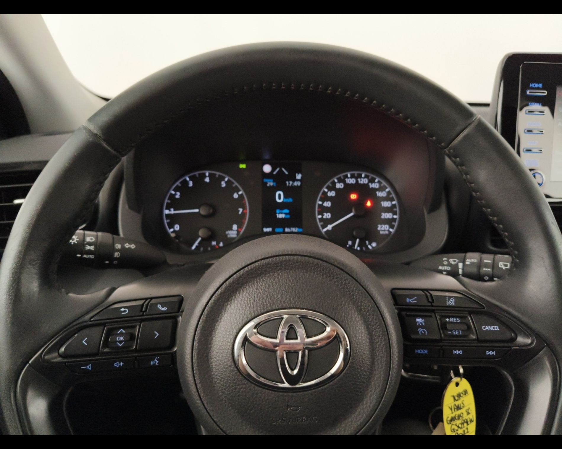 Toyota Yaris Yaris 1.0 Active - Messa