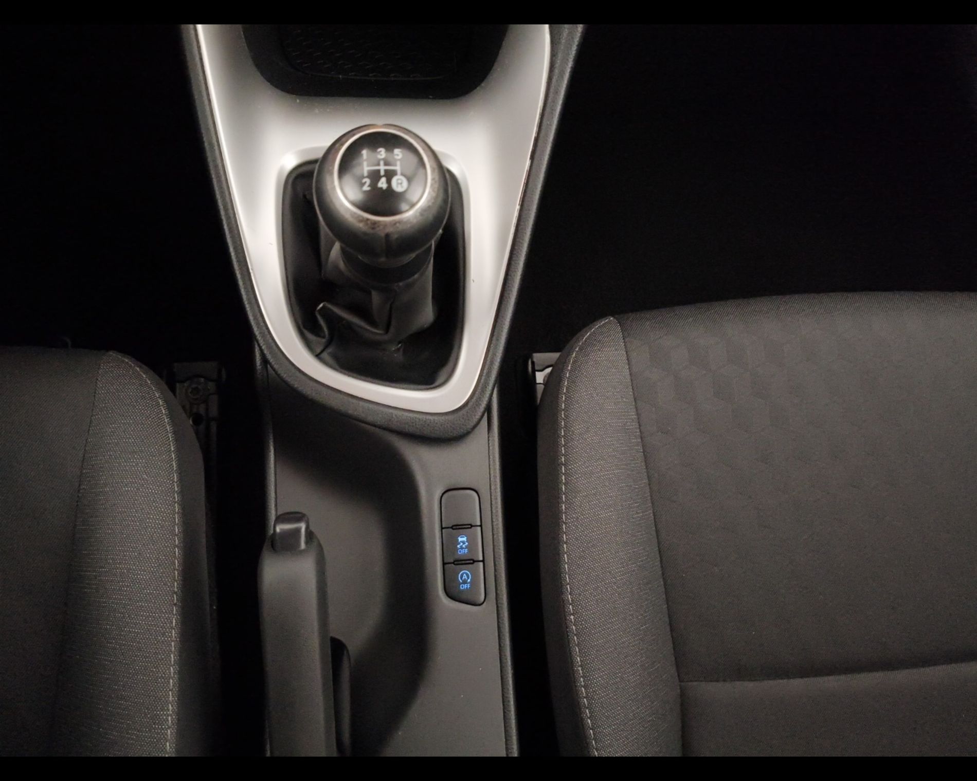 Toyota Yaris Yaris 1.0 Active - Messa