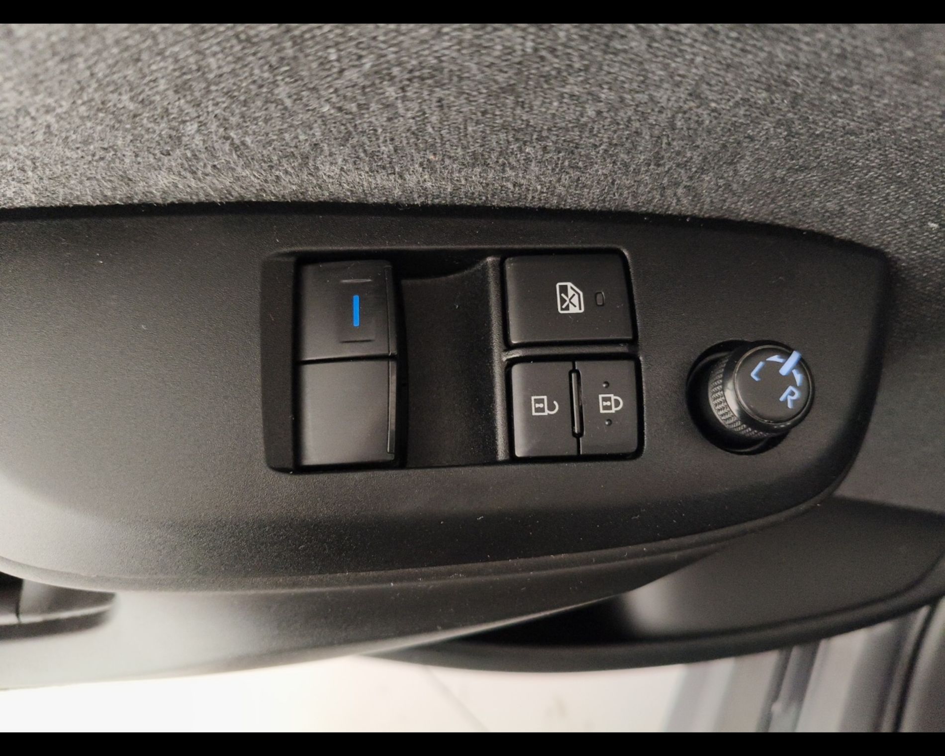 Toyota Yaris Yaris 1.0 Active - Messa