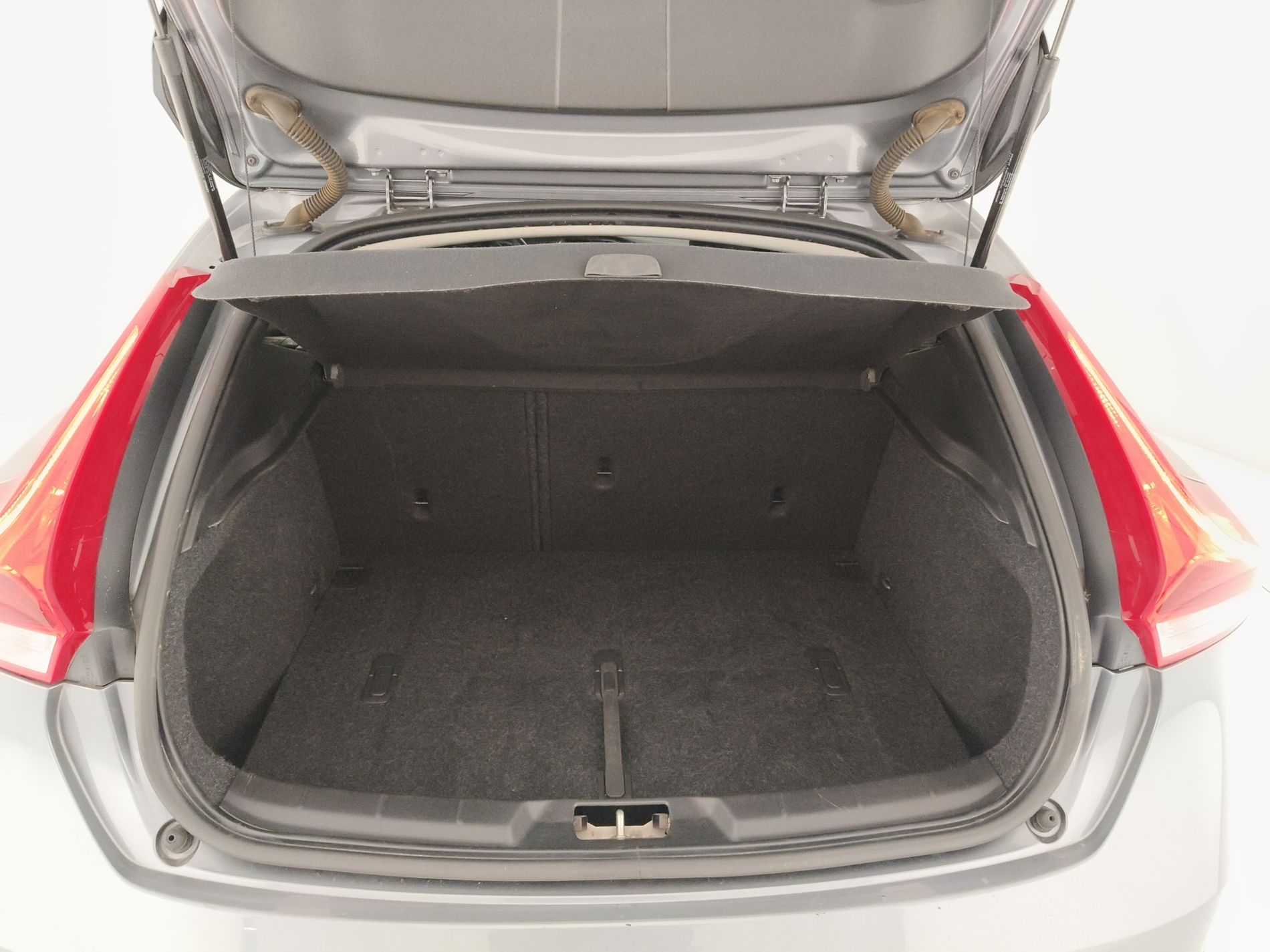 VOLVO V40 II 2012 V40 2.0 T2 Inscription my18 - Messa